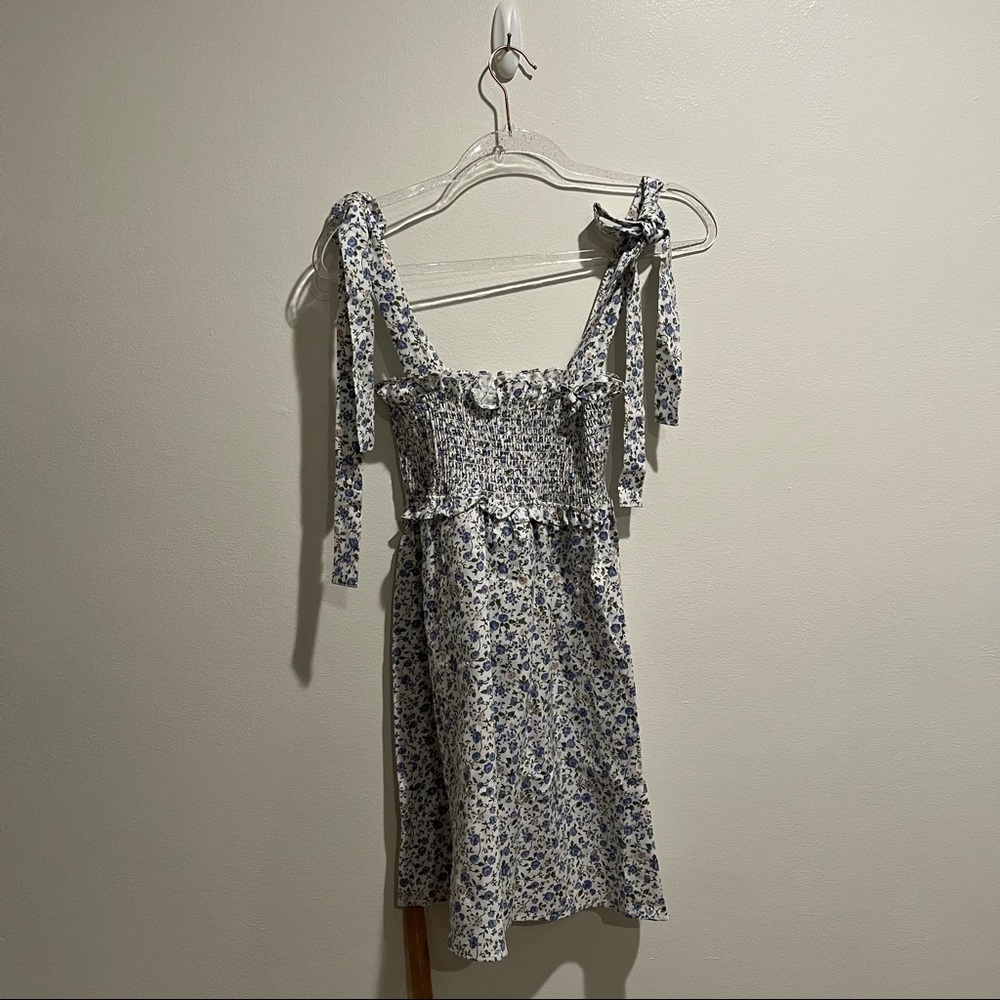 New Reformation Dawson dress in Pixie blue floral Small - Picture 6 of 10